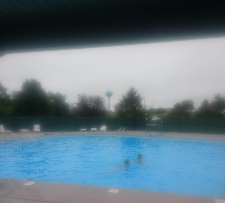 oakland-swimming-pool-photo